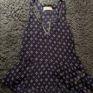 Sleeveless women’s top